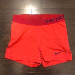 Nike Pro Spandex. Bright pink. Medium.
